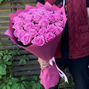 Букет из 31 розовых роз