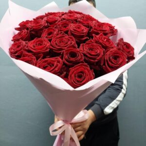 Букет из 27 красных роз