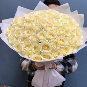 Букет из 59 белой розы